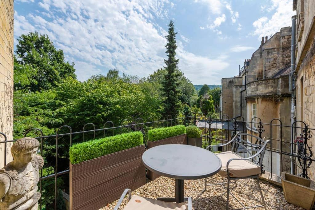 バースBeautiful Studio With Private Outside Terraceアパートメント エクステリア 写真